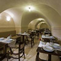 Kasr-i Nehroz Hotel