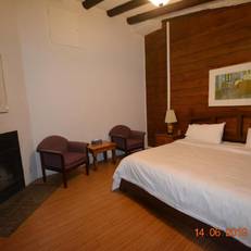 Auberge Alpine Inn