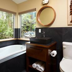 Middle Beach Lodge