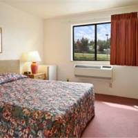 Super 8 Salmon Arm