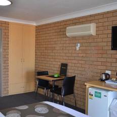 Sunray Motor Inn