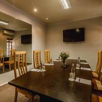 Singa Town Lodge