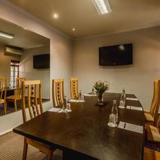 Singa Town Lodge