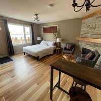 Bear Hill Lodge