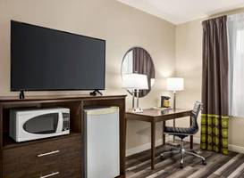 Super 8 Sarnia
