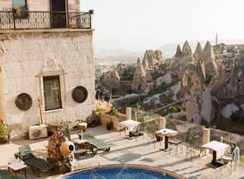 Hermes Cave Hotel