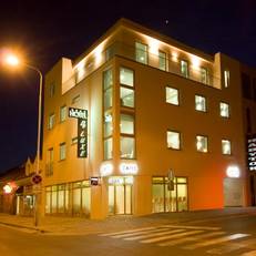 Hotel Deluxe