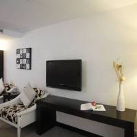 Hotel B
