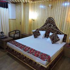 Hotel Chaman Palace