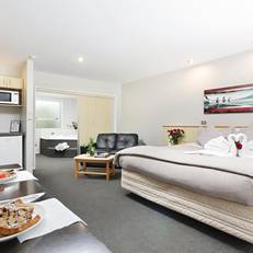 Arthur's Court Motor Lodge