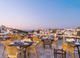 Hotel Sarovar