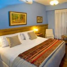 Los Nobles Hostal de Bosque