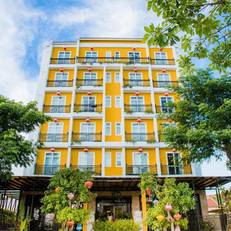 Royal Riverside Hoi An Hotel