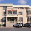 Deluxe Hotel