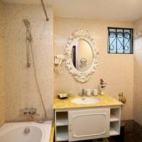 Hanoi Guest House Royal
