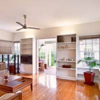 200 Riccarton Holiday House