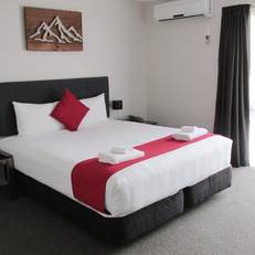 136 On Bealey Motel