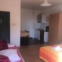 4 Sisters Apartments