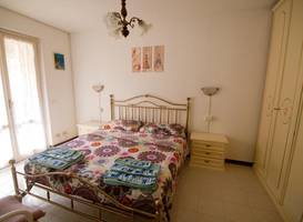 Noemi Apartment 5 Land Paradise