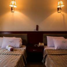 Sunlodge Hotel