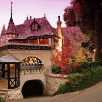 Thorngrove Manor