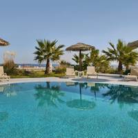 Golden Sun Studios & Appts