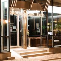Royal Square Hotel & Suites