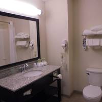 Holiday Inn Express Hotel & Suites