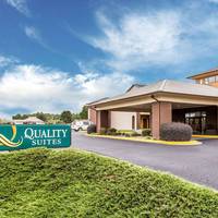 Quality Suites Convention Center