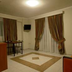 Avantis Suites Hotel