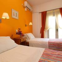 Lake Studios Hotel
