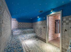 AlpHoliday Dolomiti Wellness & Fun Hotel