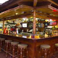 Los Almendros Bungalows Resort