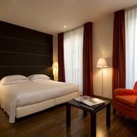TownHouse 70 Suite Hotel