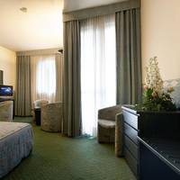 Pacific Hotel Airport