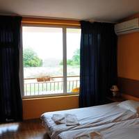 Surf  Hotel