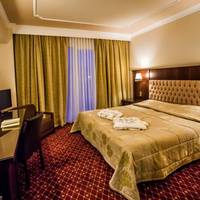 Kouros Hotel