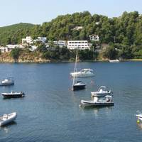 Cape Kanapitsa Hotel & Suites