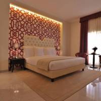Warwick Il Palazzo Hotel & Suites