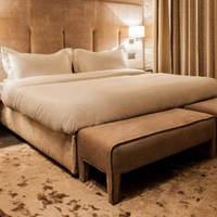 Dom (D-O-M) Hotel