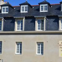 Hotel Restaurant De La Porte Saint-Pierre