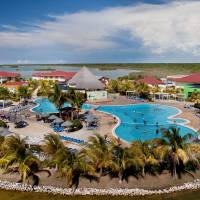 Memories Caribe Beach Resort
