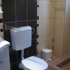 Leut Apartments