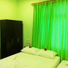 Ras Beach Inn