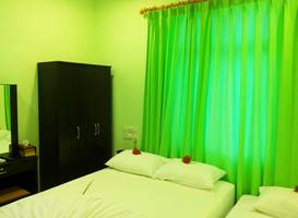 Ras Beach Inn