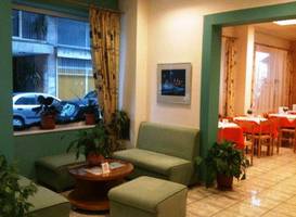 Hotel Avra