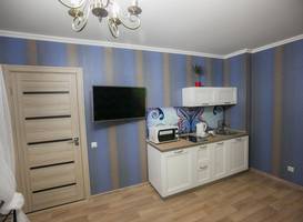 Apart-Hotel Home Hotel na 70 let Oktyabrya