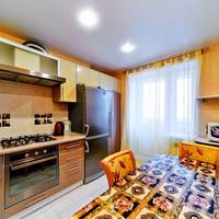 Apartment On Matrosova 16