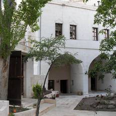 El Puente Cave Hotel