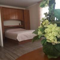 Studio apartment on prospekt 50 let Oktyabrya